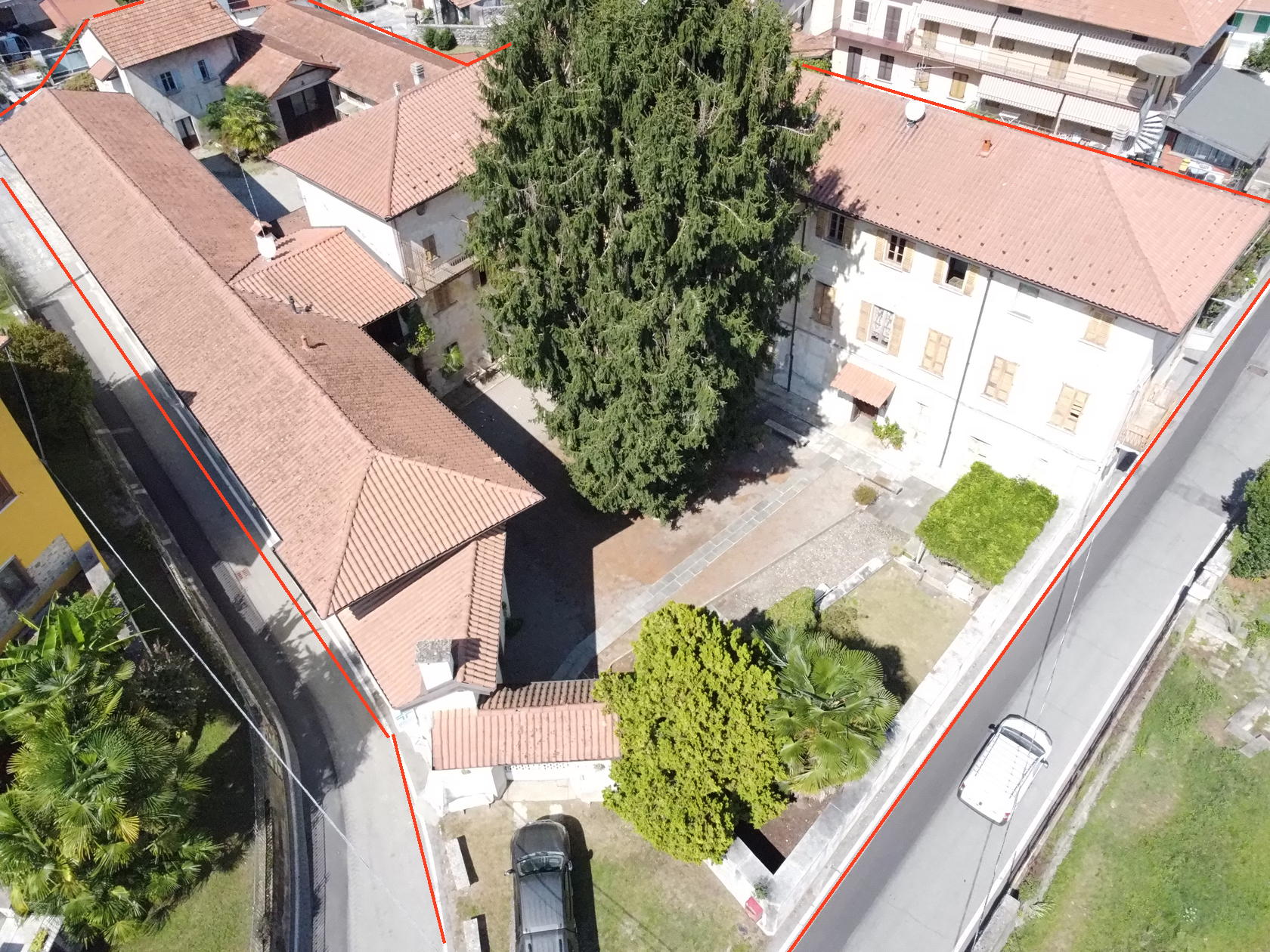 9 - San Maurizio d’Opaglio, bellissima grande dimora storica con vista lago d’Orta. Pella